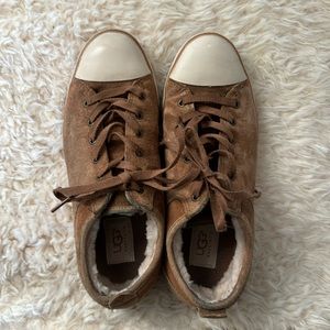 Ugg womens evera suede low top lace up suede sneaker